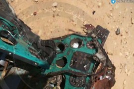 تُعرض في نشرة منصف النهار صور لحطام طائرة مروحية أسقطتها سرايا الدفاع عن بنغازي شرقي ليبيا