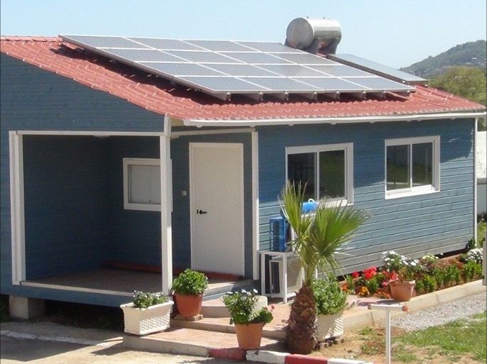 منظر عام للمنزل الشمسي يبين تقدم أشغال تجهيزه بالتطبيقات و الأنظمة الشمسية