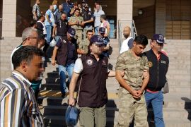 الأمن التركي يوقف 200 عسكري بمقر القيادة العامة
