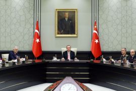 Turkish President Tayyip Erdogan (C) chairs a National Security Council (MGK) meeting at the presidential palace in Ankara, Turkey, July 20, 2016. Kayhan Ozer/Presidential Palace/Handout via REUTERS ATTENTION EDITORS - THIS PICTURE WAS PROVIDED BY A THIRD PARTY. FOR EDITORIAL USE ONLY. NO RESALES. NO ARCHIVE.