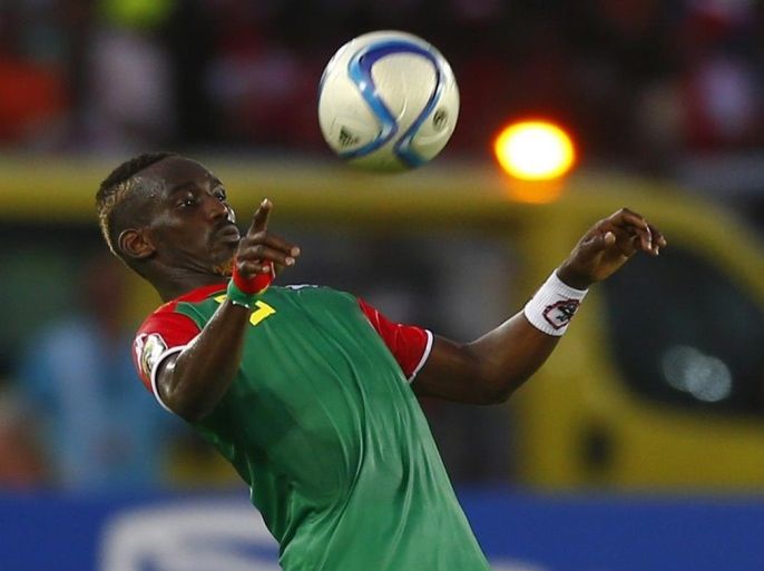 Burkina Faso's Mohamed Koffi controls the ball during their Group A soccer match against Equatorial Guinea at the African Cup of Nations in Bata January 21, 2015. REUTERS/Amr Abdallah Dalsh (EQUATORIAL GUINEA - Tags: SPORT SOCCER)