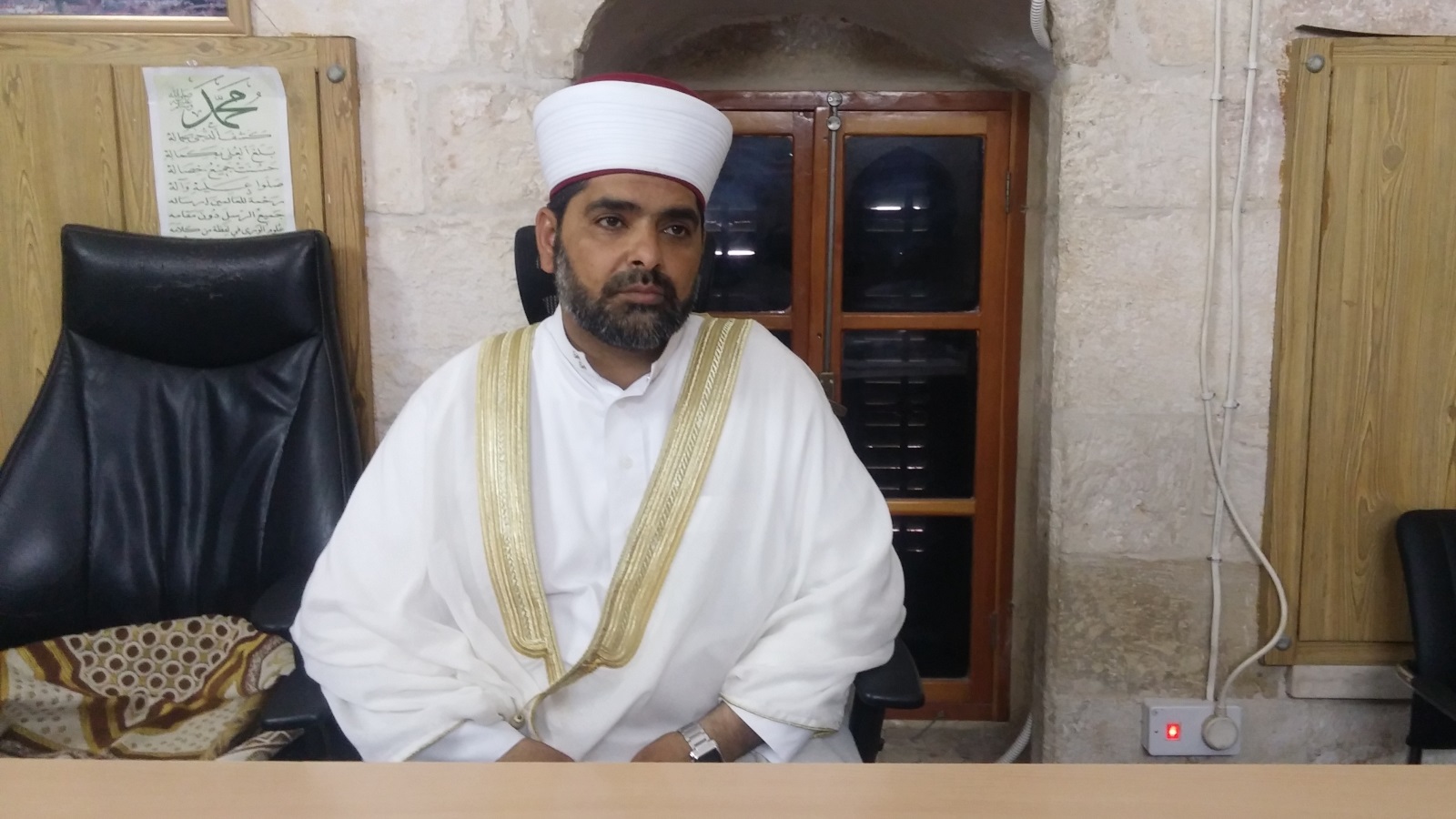 الكسواني دعا السلطات البحرينية إلى اتخاذ إجراءات ضد من شارك في الاحتفال (الجزيرة)