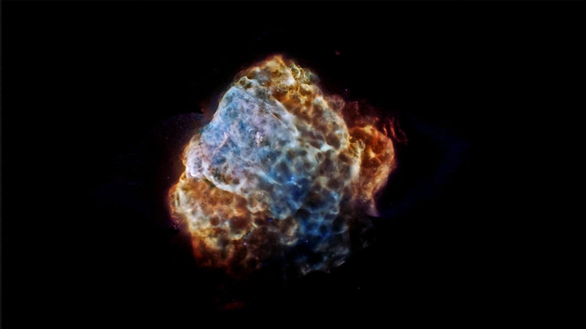 A handout photo made available on the website of the National Aeronautics and Space Administration (NASA) on 10 September 2014 of what they describe as a powerful supernova explosion with its destructive results revealing themselves in a delicate tapestry of X-ray light, seen in the image from NASAâs Chandra X-Ray Observatory and the European Space Agency's XMM-Newton. The image shows the remains of a supernova that would have been witnessed on Earth about 3,700 years ago. The remnant is called Puppis A, and is around 7,000 light years away and about 10 light years across, NASA says. This image provides the most complete and detailed X-ray view of Puppis A ever obtained, made by combining a mosaic of different Chandra and XMM-Newton observations. Low-energy X-rays are shown in red, medium-energy X-rays are in green and high energy X-rays are colored blue.  EPA/NASA/CXC/IAFEESA/XMM-Newton / HANDOUT