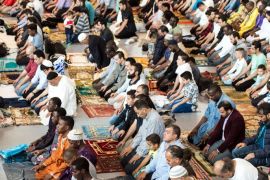 Muslims pray in the Sporthalle in Hamburg, Germany, 05 July 2016. The Islamic center al-Nour organized Eid al-Fitr prayer ceremony to mark the end of the holy fasting month of Ramadan.