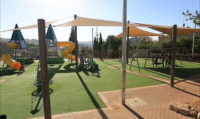 أطفال القدس بلا حدائق عامة وأماكن ترفيهية
