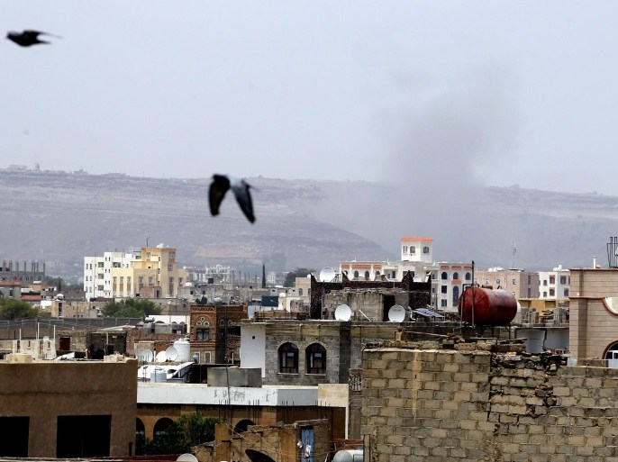 Smoke billows rise above the city following a Saudi-led airstrike targeting a Houthi position in Sana'a, Yemen, 15 August 2016. According to reports, at least 15 Yemenis were killed and others wounded when a Saudi-led airstrike targeted a hospital operated by Doctors Without Borders (MSF) in Yemen's northern Hajja province.