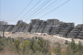 إسرائيل تسابق الزمن بالبناء الاستيطاني، وتواصل بناء نحو 4 آلاف وحدة سكنية في مستوطنة حريش، آب أغسطس