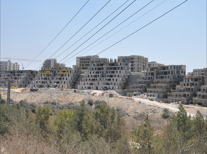إسرائيل تسابق الزمن بالبناء الاستيطاني، وتواصل بناء نحو 4 آلاف وحدة سكنية في مستوطنة حريش، آب أغسطس