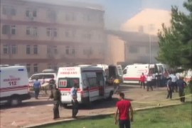 تفجيرات تهز مقار أمنية جنوب شرق تركيا