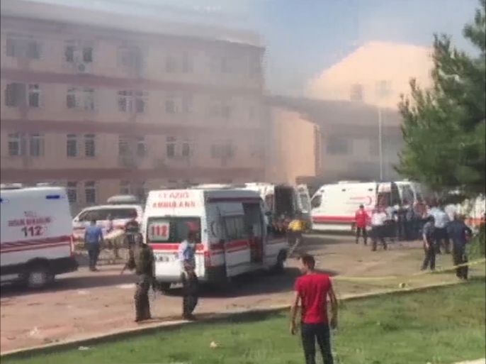 تفجيرات تهز مقار أمنية جنوب شرق تركيا