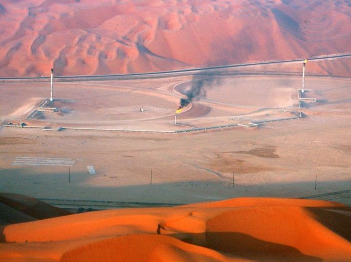 Saudi Arabia Shaybah oilfield complex is seen in this aerial view deep in the Rub' al-Khali desert, Saudi Arabia, November 14, 2007. REUTERS/Ali Jarekji/File photo
