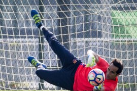 FC Barcelona's Chilean goalkeeper Claudio Bravo takes part in a team training session at the Joan Gamper sport complex, outside Barcelona, northeastern Spain, 19 August 2016. The team prepares for its first Spanish Primera Division league match against Betis on 20 August.