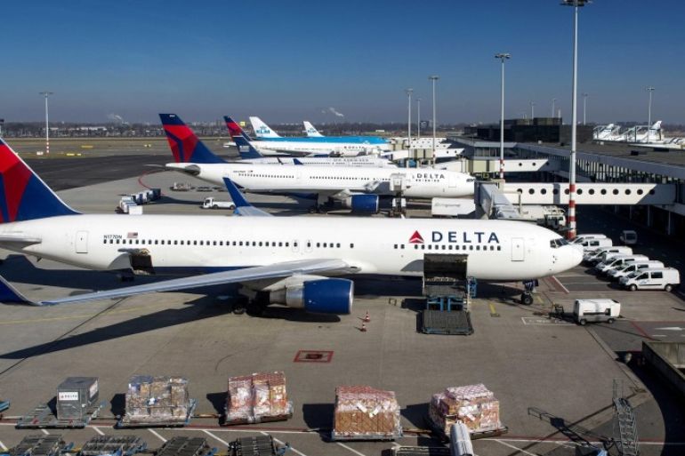 (FILE) A file photo dated 04 March 2013 showing airplanes of US carrier Delta seen at Schiphol Airport, The Netherlands. Delta airlines on 14 April 2016 said their 2016 March quarter adjusted pre-tax income was 1.56 billion USD, a 966 million USD increase over March 2015 quarter on a similar basis. Delta's operating revenue for the March quarter decreased 1.5 per cent, or 137 million USD, driven by a 125 million USD impact from foreign currencies and a 5 million USD im