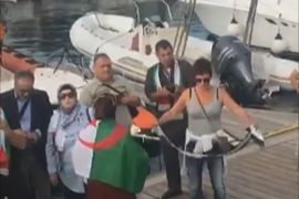 سفينة أسطول الحرية "زيتونة" لكسر الحصار عن غزة تصل إلى جزيرة صقلية في إيطاليا