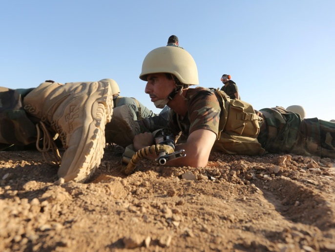 ‪جنود عراقيون يتدربون في محافظة ديالى استعدادا لمعركة الموصل‬ جنود عراقيون يتدربون في محافظة ديالى استعدادا لمعركة الموصل (رويترز)