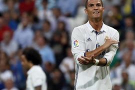 Real Madrid's Portuguese forward Cristian Ronaldo reacts during the Spanish Primera Division soccer match between Real Madrid and Villarreal CF at the Santiago Bernabeu Stadium in Madrid, Spain, 21 September 2016.