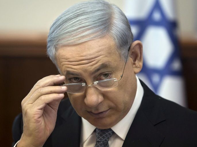 Israel's Prime Minister Benjamin Netanyahu attends the weekly cabinet meeting at his office in Jerusalem May 10, 2015. REUTERS/Sebastian Scheiner/Pool/File Photo