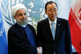 Iran's President Hassan Rouhani (L) shakes hands with U.N. Secretary General Ban Ki-moo during the United Nations General Assembly in the Manhattan borough of New York, U.S. September 21, 2016. REUTERS/Eduardo Munoz