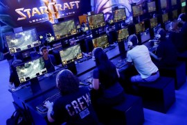 Visitors play "StarCraft II: Legacy of the Void", developed by video game producer Blizzard Entertainment, using PCs during the Gamescom fair in Cologne, Germany August 6, 2015. The Gamescom convention, Europe's largest video games trade fair, runs from August 5 to August 9. REUTERS/Kai Pfaffenbach
