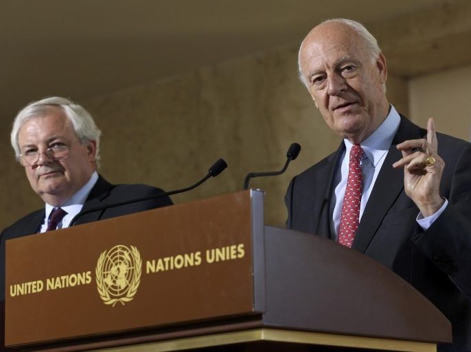 U.N. mediator for Syria Staffan de Mistura (R) attends a news conference next to Under-Secretary-General for humanitarian affairs and emergency relief coordinator Stephen O'Brien at the United Nations in Geneva, Switzerland September 9, 2016. REUTERS/Denis Balibouse