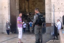 حاجز لقوات الاحتلال في باب العامود بالقدس حيث استشهد عدد من الفلسطينيين
