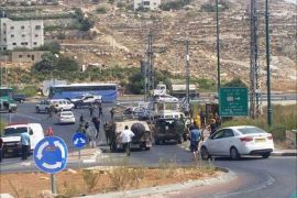 مواقع إسرائيلية: استشهاد شابين بعد أن أطلق الاحتلال النار عليهما عند مستوطنة كريات أربع بـ الخليل، بدعوى محاولتهما تنفيذ عملية دهس.