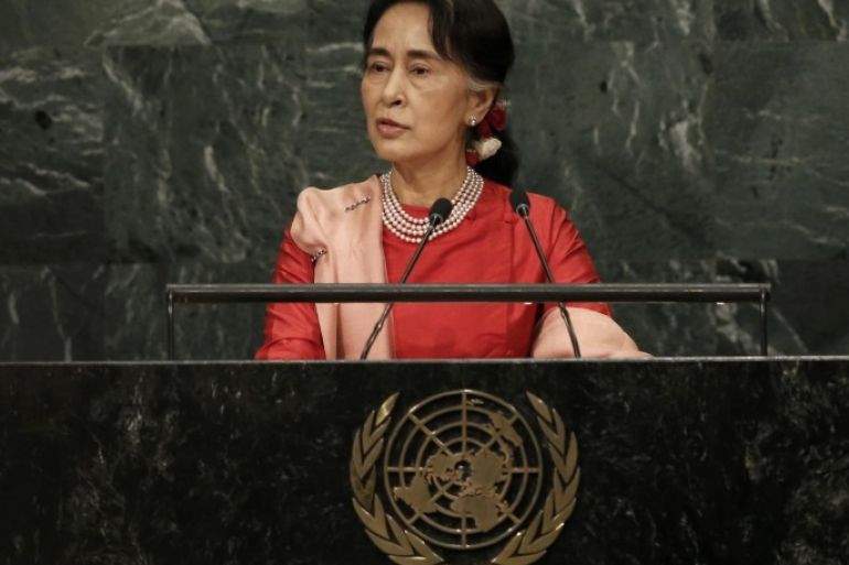 Myanmar's Minister of Foreign Affairs Aung San Suu Kyi addresses the 71st United Nations General Assembly in Manhattan, New York, U.S. September 21, 2016. REUTERS/Mike Segar