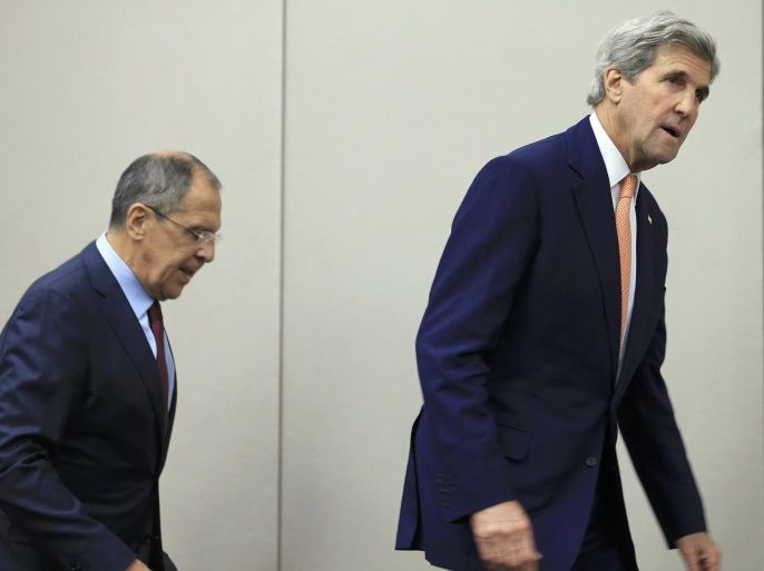 U.S. Secretary of State John Kerry (R) and Russian Foreign Minister Sergei Lavrov arrive for a news conference after a meeting on Syria in Geneva, Switzerland, August 26, 2016. REUTERS/Pierre Albouy