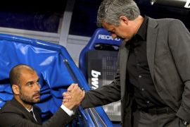 epa03198125 (FILE) Picture dated 16 April 2011 of FC Barcelona's head coach Pep Guardiola (L) shaking hands with Real Madrid's Portuguese head coach Jose Mourinho (R) before their Spanish Primera Division soccer match at the Santiago Bernabeu stadium in Madrid, Spain. Guardiola confirmed 27 April 2012, as expected, his decision to step down as coach of Barcelona. Guardiola, 41, took over at Barca in 2008 and guided Lionel Messi and company to the most successful spell