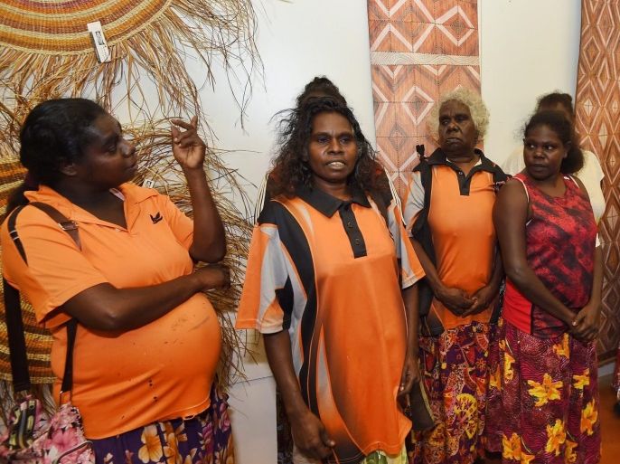 Leader of the Opposition Bill Shorten (R) visits the aboriginal arts centre at Maningrida as part of the 2016 election campaign in the federal seat of Lingiari in West Arnhem Land, Northern Territory, Australia, 27 May 2016. The opposition leader will announce a pledge to double the number of indigenous rangers nationally to 1,550 in the next five years at a cost of 200 million Australian dollar (144 million US dollar) if he wins the next election. EPA/MICK TSIKAS AUSTRALIA AND NEW ZEALAND OUT