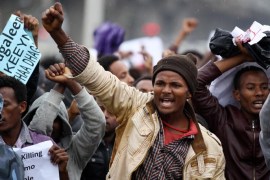 Protesters chant slogans during a demonstration over what they say is unfair distribution of wealth in the country at Meskel Square in Ethiopia's capital Addis Ababa, August 6, 2016. REUTERS/Tiksa Negeri