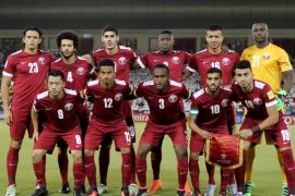 Football Soccer - Qatar v Uzbekistan - 2018 World Cup Qualifier - Jassim Bin Hamad Stadium, Doha, Qatar - 6/9/16. Qatar's team lines up before the match. REUTERS/Ibraheem Al Omari