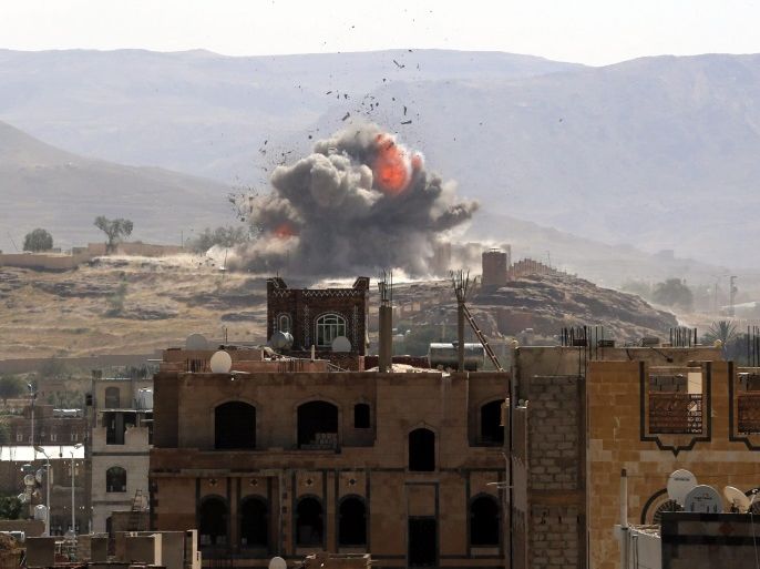 Smokes and balls of fire rise from an alleged Houthi-held military position after it was hit by a Saudi-led air strike in Sana'a, Yemen, 25 September 2016. According to reports, the Saudi-led military coalition has been incessantly pounding Houthi rebels-positions across Yemen since March 2015 to reinstate the internationally-recognized government of Yemeni President Abdo Rabbo Mansour Hadi.