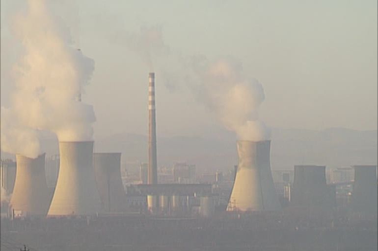 تسعى الحكومة الصينية للحد من المصانع الملوثة للهواء