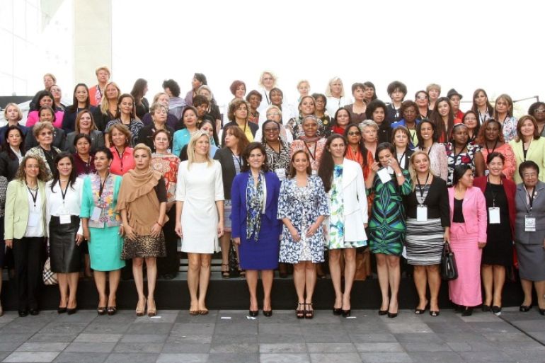 Female Parlamentarians from all over the world attending the Women in Parliaments (WIP) Global Forum Mexico Summit 2015, pose for a picture during the event's opening in Mexico City, Mexico, 07 October 2015. The summit, gathering female Parliamentarians from all over the world to discuss concrete steps on how to increase the number of women in decision making, runs from 07 to 09 October in Mexico City.