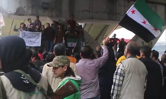 مظاهرات في حلب المحاصرة تأييدا للمعارضة