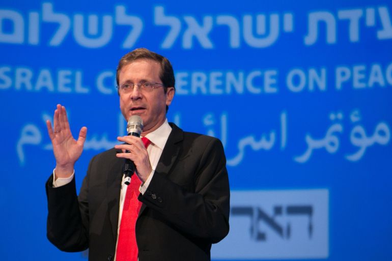 رئيس المعارضة يتسحاق هرتسوغ : "تسوية الدولتين هي مصلحة عليا لإسرائيل ومستقبلها وللشعب اليهودي وهي برأيه تستحق المجازفة