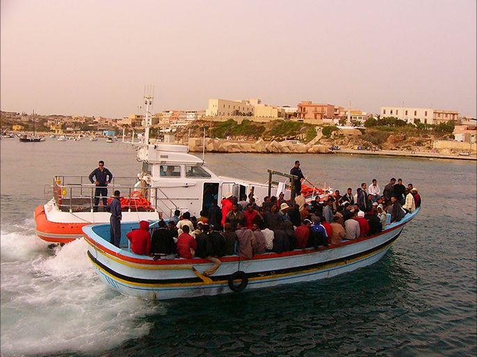وكالة فرونتيكس قدرت وصول 12400 طالب لجوء من الشواطئ المصرية لإيطاليا منذ بداية العام حتى أغسطس آب الماضي بزيادة 5000 عن نفس الفترة العام الماضي.