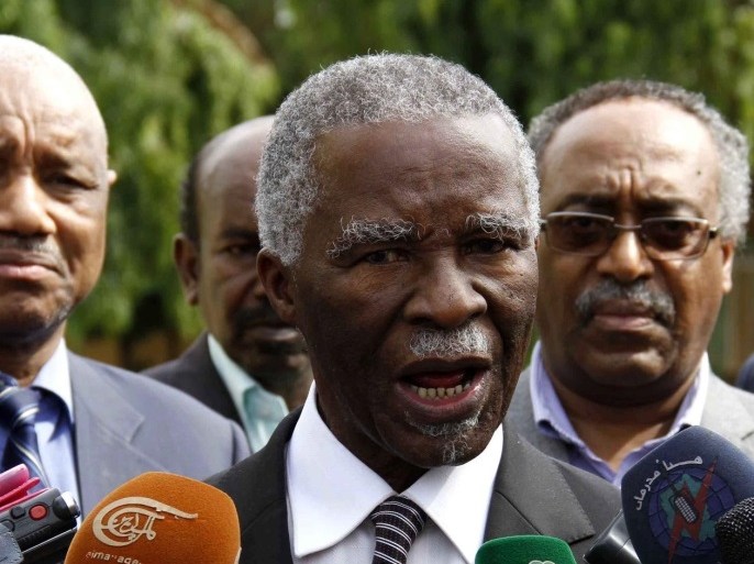 Former South African President and head of African Union High-Level Implementation Panel (AUHIP) Thabo Mbeki (C) speaks at a press conference following his meeting with Sudanese President Omar al-Bashir (not pictured), Khartoum, Sudan, September 10, 2014. According to media sources Mbeki discussed the upcoming conference, October 2014 in Addis Ababa, where Sudanese political forces will meet in preparation for a national dialogue set to take place in Sudan, and the recent visit of the President South Sudan Salva Kiir where Mbeki believed significant progress had been made toward normalising and strengthening relations between Sudan and South Sudan.