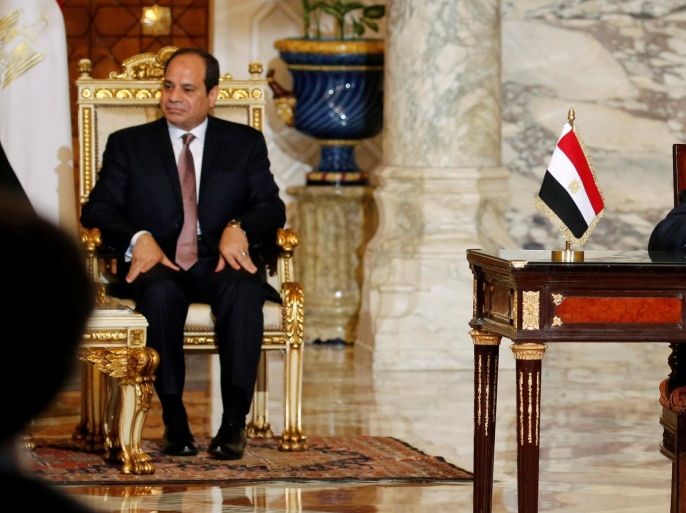 Egypt's Minister of Trade and Industry Tarek Kabil attends an agreement signing ceremony with President Abdel Fattah al-Sisi at the El-Thadiya presidential palace in Cairo, Egypt October 5, 2016. Picture taken October 5, 2016. REUTERS/Amr Abdallah Dalsh