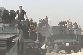 القوات العراقية والبشمركة تحتشد حول الموصل،، والعبادي يناقش مع قادة مليشيا الحشد خطط استعادة المدينة.