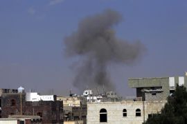 Smoke rises following airstrikes allegedly carried out by the Saudi-led alliance targeting Houthi-controlled army base in Sana'a, Yemen, 29 January 2016. The Saudi-led coalition carried out a new round of airstrikes on Houthi-held positions and allied military units in Sanaa.