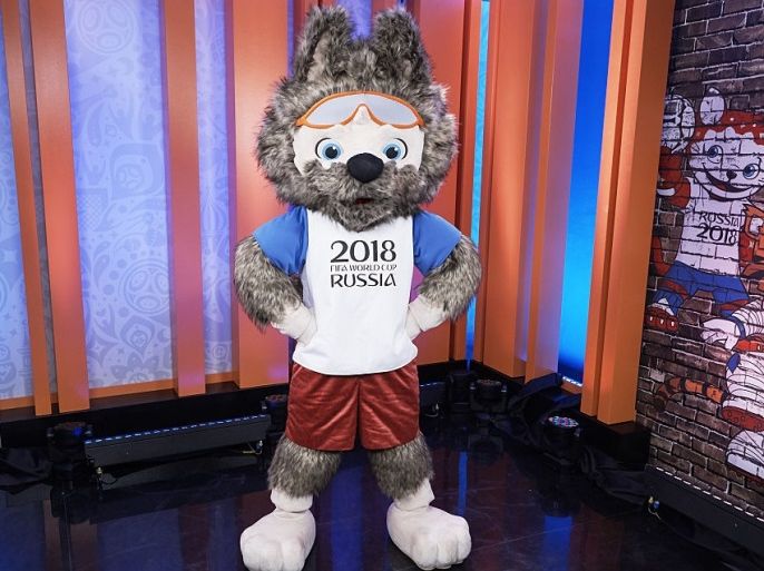 MOSCOW, RUSSIA - OCTOBER 20: The wolf, mascot of FIFA 2018 World Cup Russia Official poses before 'Vecherniy Urgant' (Evening Urgant) TV show on Channel 1 at Ostankino on October 20, 2016 in Moscow, Russia. (Photo by Getty Images/Getty Images)