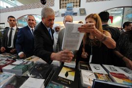 رئيس الوزراءعبد المالك سلال يفتتح رسميا الدورة21 لمعرض الجزائر الدولي للكتاب