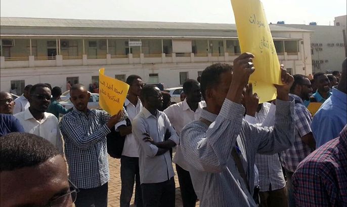 الاعتداء على الأطباء ظاهرة مؤرقة في السودان