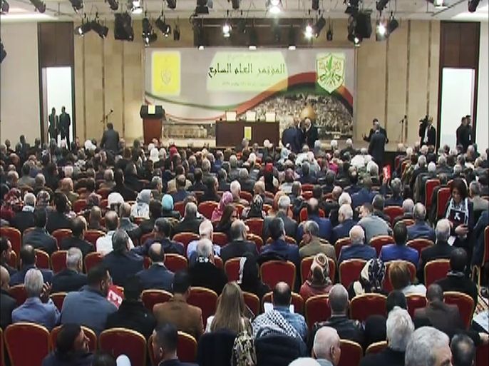 انطلاق أعمال المؤتمر السابع لحركة فتح في ظل تشرذم داخلي وتحديات سياسية داخلية وخارجية