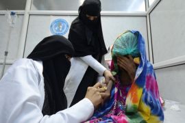 Nurses attend to Saida Ahmad Baghili, 18, at the al-Thawra hospital where she receives treatment for severe acute malnutrition in the Red Sea port city of Houdieda, Yemen October 25, 2016. REUTERS/Abduljabbar Zeyad SEARCH "SAIDA YEMEN" FOR THIS STORY. SEARCH "WIDER IMAGE" FOR ALL STORIES.