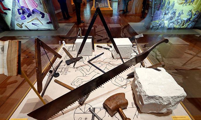 الموسوعة - Tools, symbol of Freemasonry, are seen during a press presentation of the exhibition "La franc-maconnerie" (Freemasonry) at the National Library of France (BnF) in Paris, France, April 11, 2016. REUTERS/Benoit Tessier