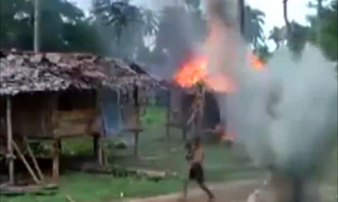 الجيش يدمر 1200 منزل في قرى مسلمة غربي ميانمار