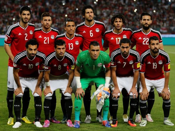 Football Soccer - Egypt v Ghana - 2018 World Cup Qualifying - Africa Zone - "Army Stadium" Borg El Arab, Alexandria, Egypt - 13/11/2016 - Egypt's players pose for a team picture before the game. REUTERS/Amr Abdallah Dalsh